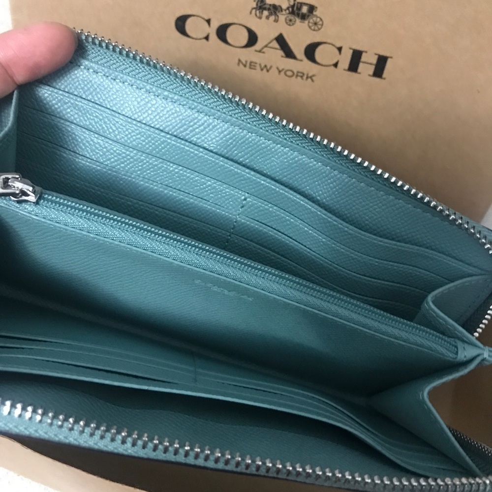 Coach wallet - Picture 2 of 3